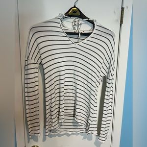 Hippie Rose hooded shirt size Medium